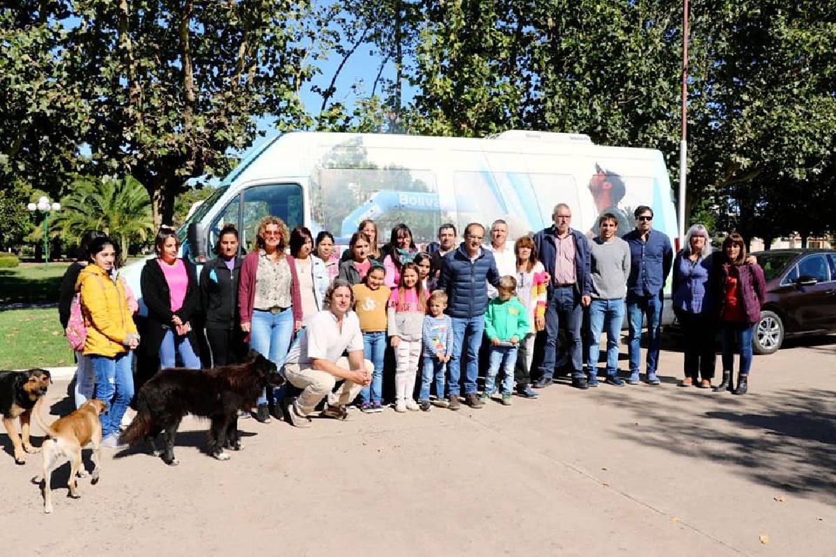 PISANO GARANTIZÓ EL TRANSPORTE GRATUITO PARA ESTUDIANTES DE URDAMPILLETA Y PIROVANO