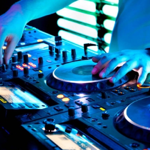 Formación de Djs