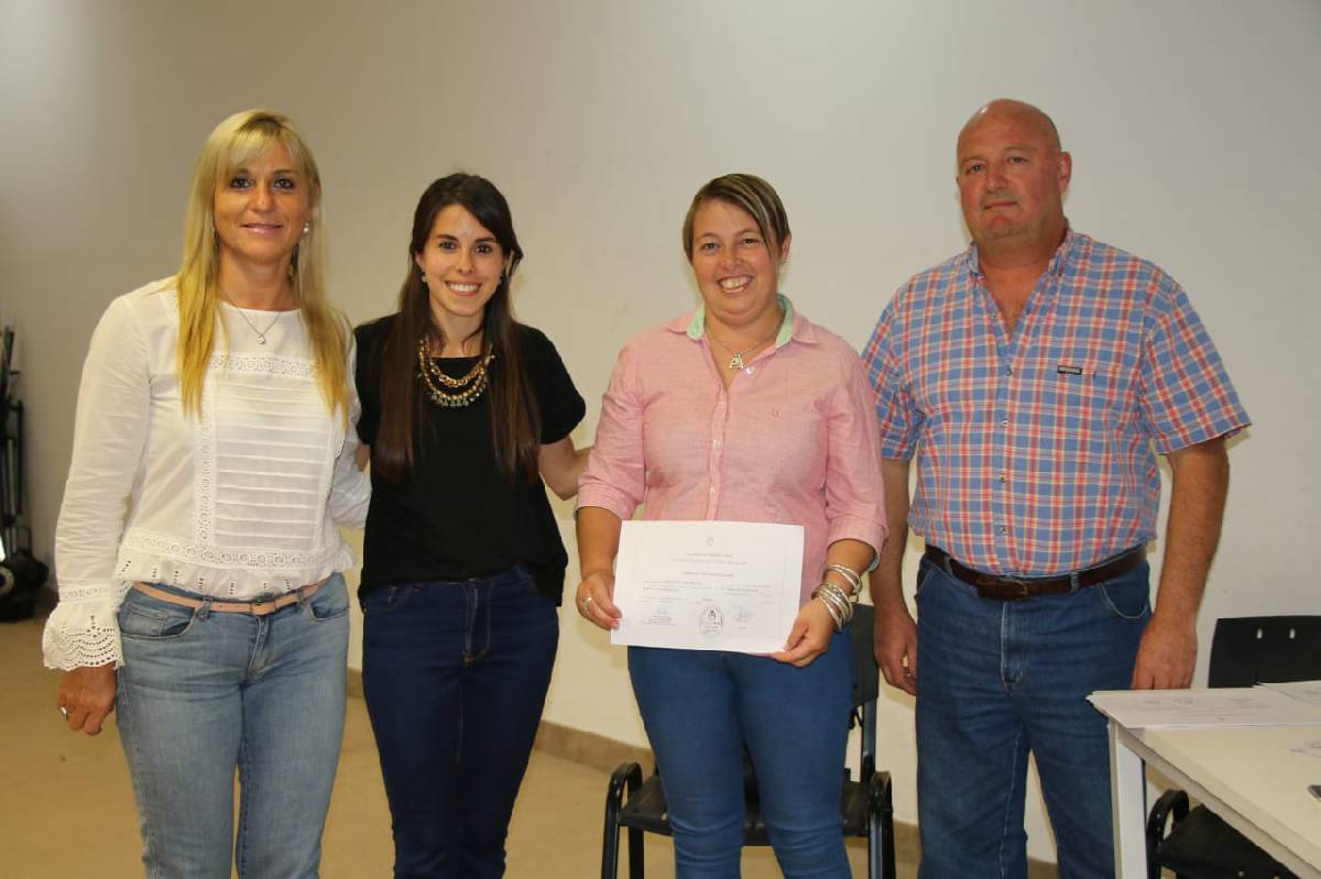SE REALIZÓ LA ENTREGA DE CERTIFICADOS DEL CURSO DE AUXILIAR EN INSTITUCIONES EDUCATIVAS