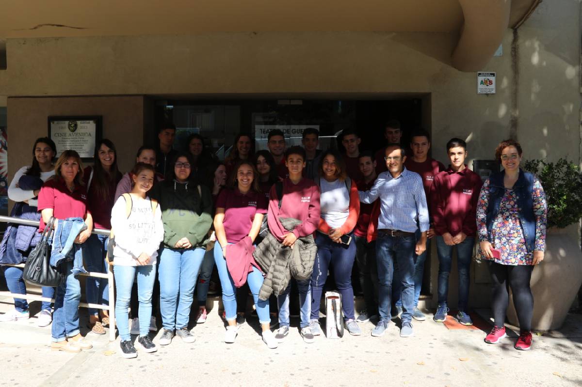 EL CINE AVENIDA PROYECTÓ TEATRO DE GUERRA PARA INSTITUCIONES EDUCATIVAS