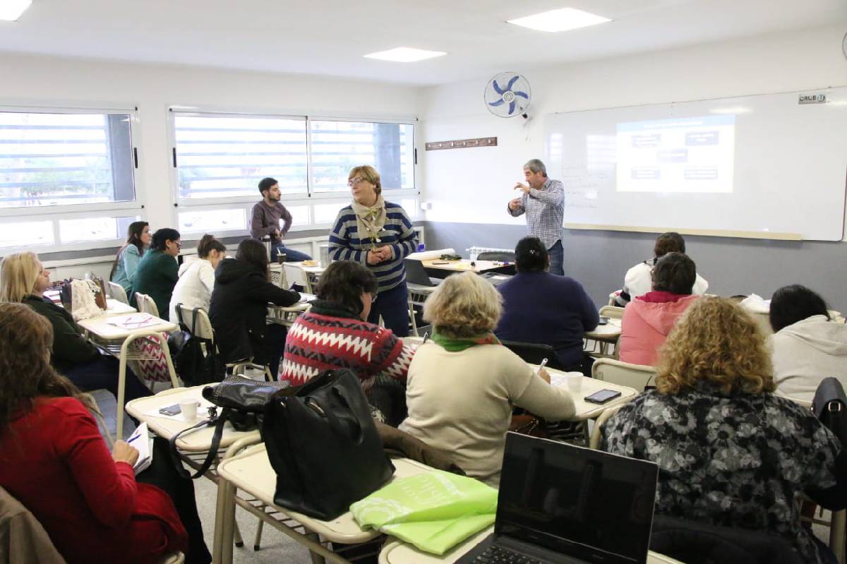 FINALIZÓ EL CURSO DE EMPRENDEDURISMO QUE BRINDÓ LA MUNICIPALIDAD