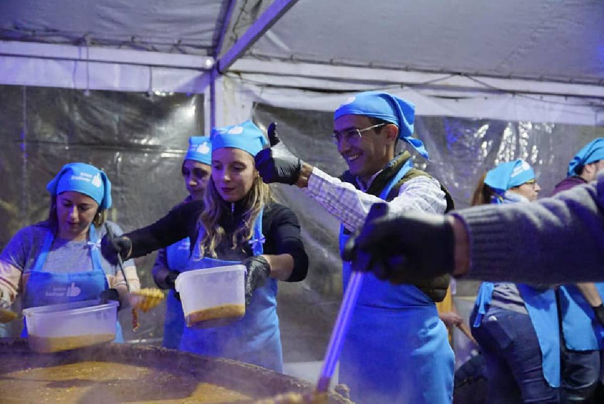 BOLÍVAR FESTEJÓ EL DÍA DE LA PATRIA CON EL CLÁSICO LOCRO GIGANTE