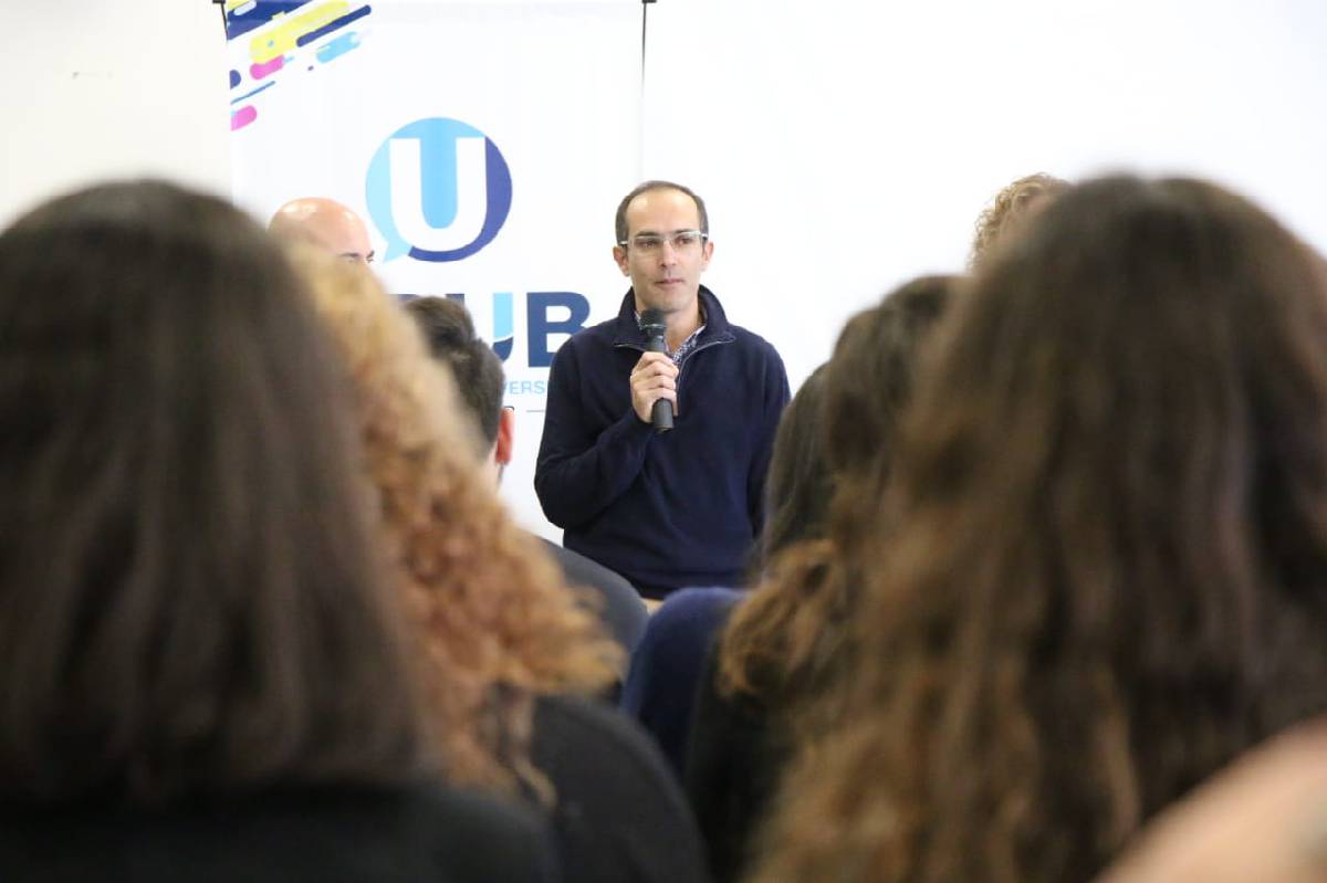 SE REALIZÓ LA APERTURA DE BUENOS AIRES DEBATE EN EL CRUB