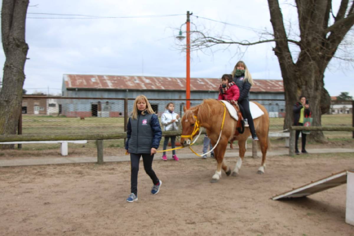 EL CAEA CELEBRÓ SU 6° ANIVERSARIO CON LA FIESTA DE LA TORTA FRITA