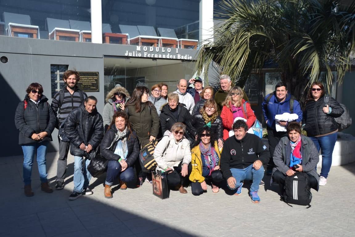 ADULTOS MAYORES DISFRUTARON DE LAS TERMAS DE CARHUÉ