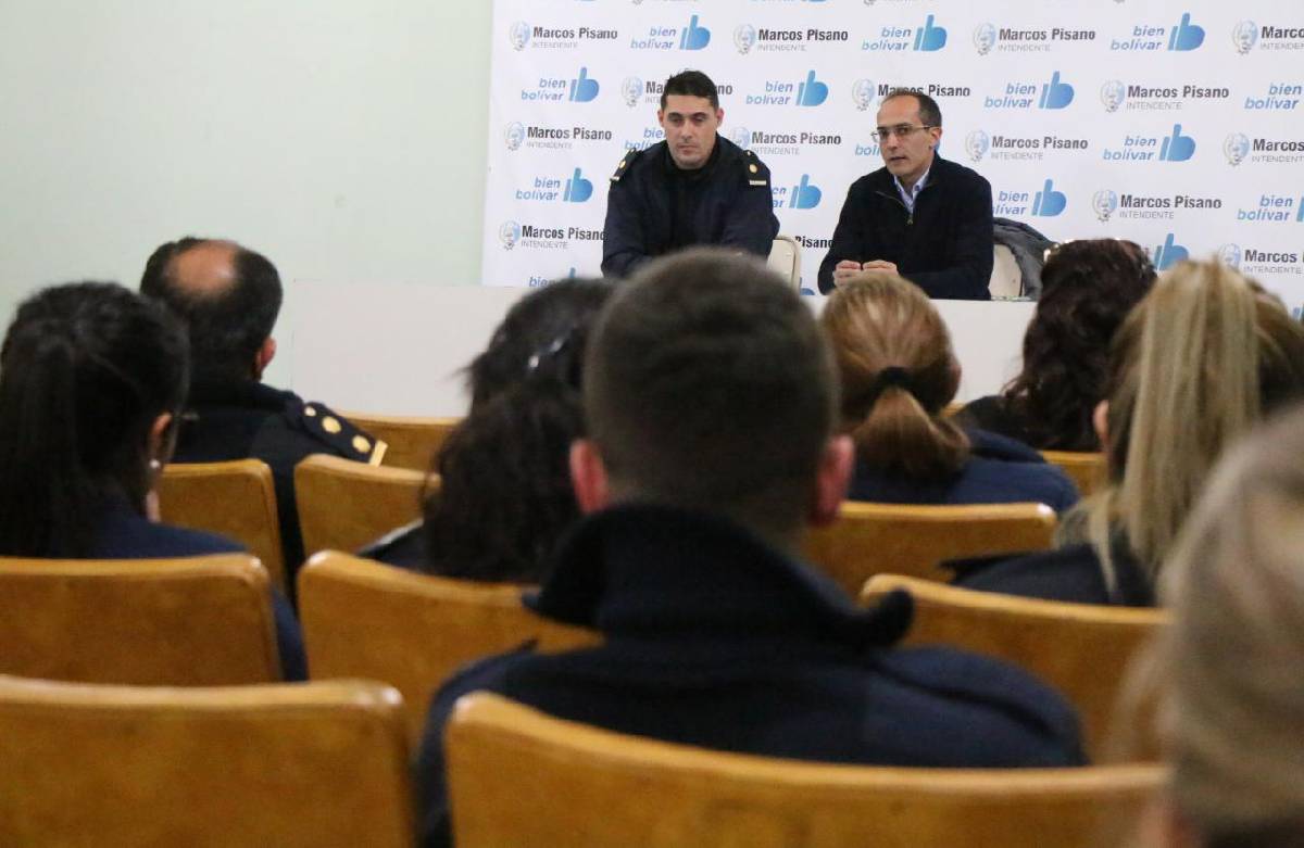 “ME VEO EN LA OBLIGACIÓN COMO INTENDENTE DE BUSCAR SOLUCIONES PARA LAS DIFICULTADES DE LA COMISARIA”