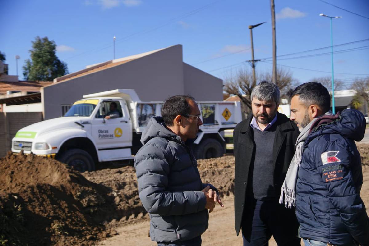 EL INTENDENTE PISANO RECORRIÓ OBRAS EN ANTEO GASPARRI