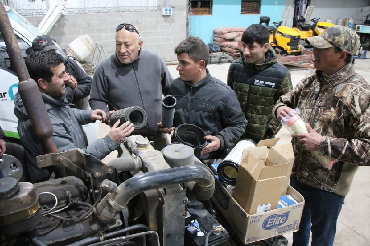 LA MUNICIPALIDAD TRABAJA ARTICULADAMENTE CON EL CENTRO DE FORMACIÓN PROFESIONAL N°402