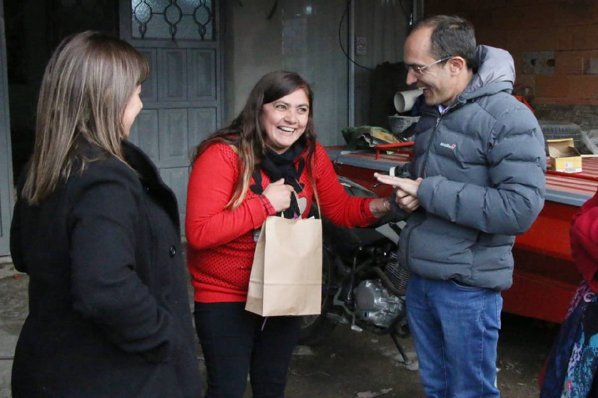 EL INTENDENTE PISANO ACOMPAÑÓ A ROMINA MENDOZA EN EL DÍA DE SU CUMPLEAÑOS