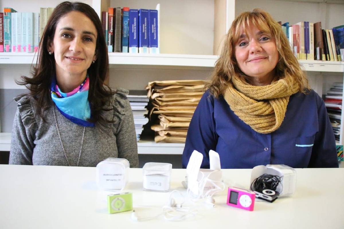 LA BIBLIOTECA DEL CRUB INCORPORÓ AUDIOLIBROS