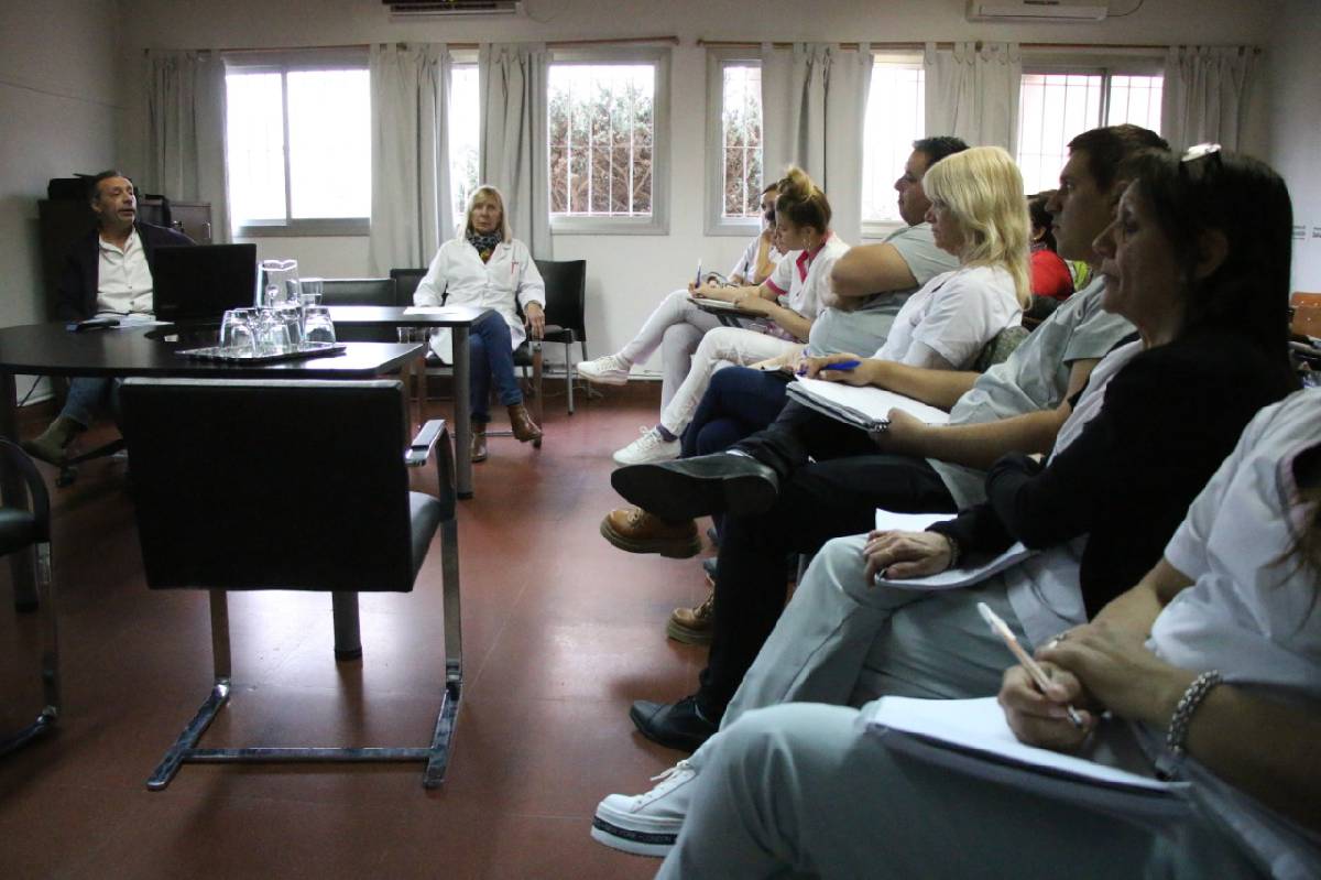 COMENZÓ LA  CAPACITACIÓN SOBRE ENFERMERÍA PSIQUIÁTRICA QUE OFRECE LA MUNICIPALIDAD