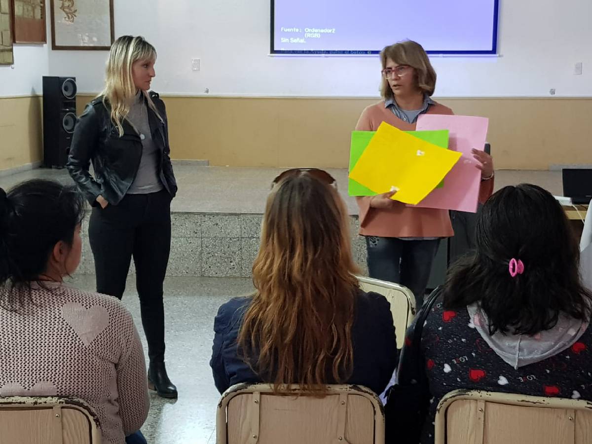 LA DIRECCIÓN DE DERECHOS HUMANOS BRINDÓ UN TALLER SOBRE ESI EN URDAMPILLETA