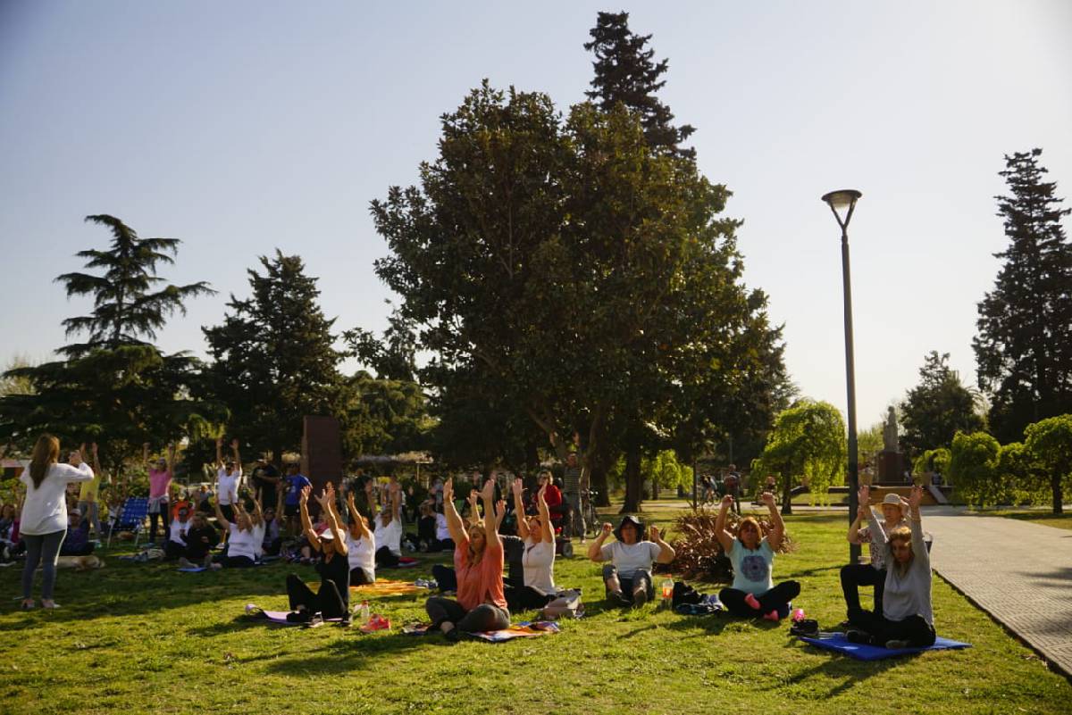 BOLÍVAR MEDITÓ POR LA PAZ EN EL CENTRO CÍVICO