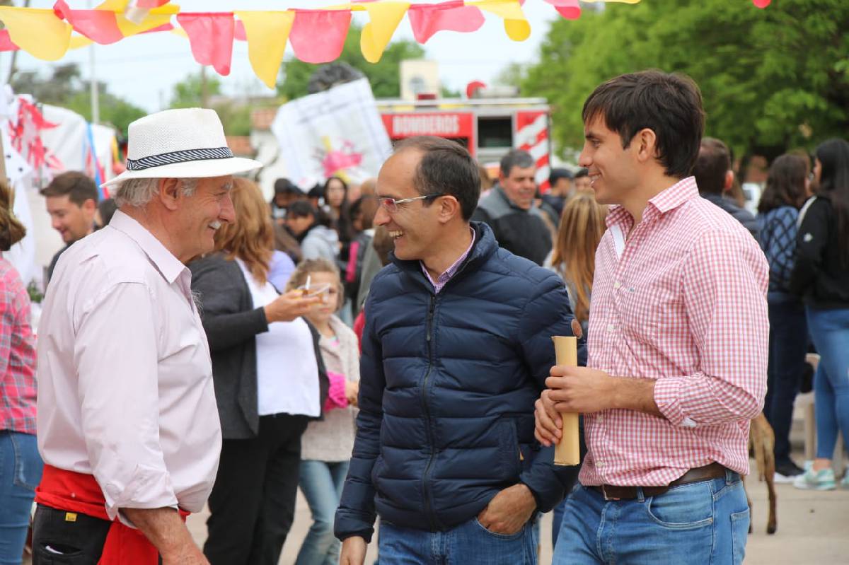 EL INTENDENTE PISANO PARTICIPÓ DE LA SEGUNDA FIESTA DE LAS COLECTIVIDADES EN PIROVANO