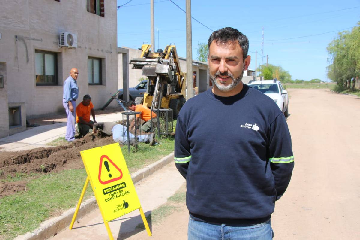 LA CUADRILLA MUNICIPAL SE ENCUENTRA EJECUTANDO OBRA DE GAS EN BARRIO PALERMO