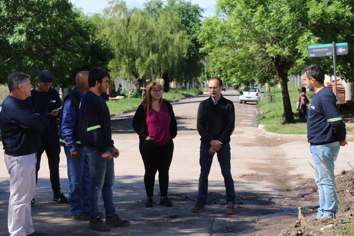  EL INTENDENTE PISANO RECORRIÓ LA OBRA DE GAS EN BARRIO PALERMO