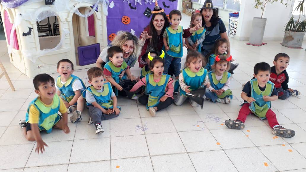 EL TALLER DE INGLES EN EL JARDÍN MATERNAL MUNICIPAL CELEBRÓ HALLOWEEN