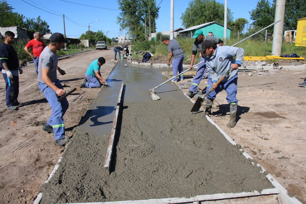 LA MUNICIPALIDAD SE ENCUENTRA EJECUTANDO OBRAS EN BARRIO LAS FLORES