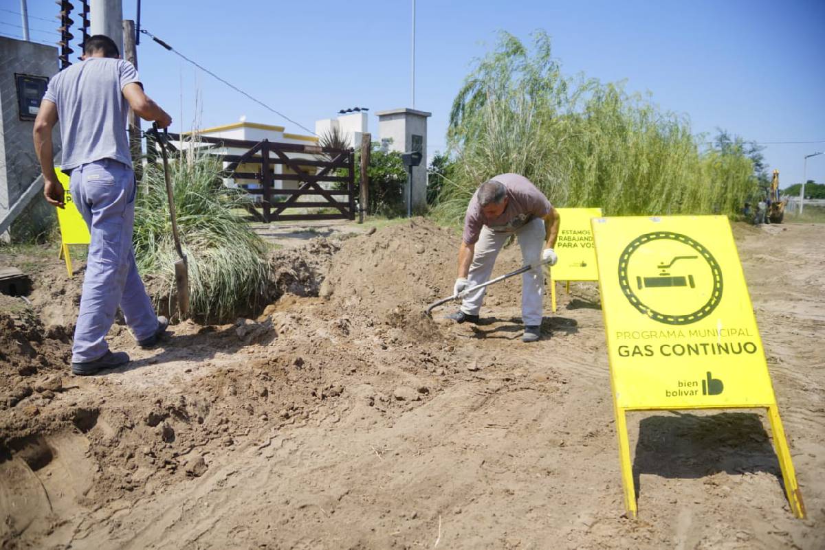 LA CUADRILLA MUNICIPAL SE ENCUENTRA EJECUTANDO OBRA DE GAS EN BARRIO LA GANADERA