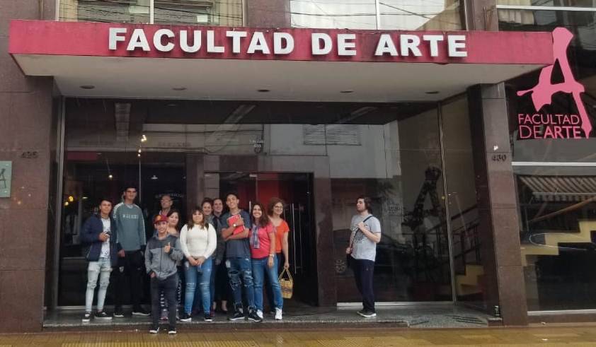 ACOMPAÑADOS POR LA MUNICIPALIDAD LOS GANADORES DEL CONCURSO DE CORTOS VIAJARON A TANDIL