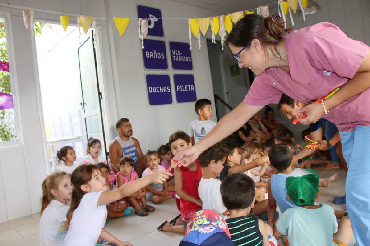 EL PROGRAMA PREVENTIVO DE SALUD BUCAL LLEGÓ A LA COLONIA AQUAPOINT