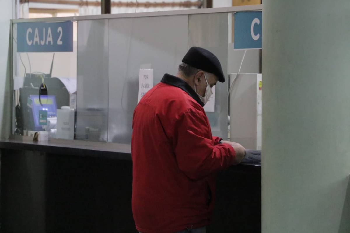 ATENCIÓN DE CAJAS EN EL PALACIO MUNICIPAL