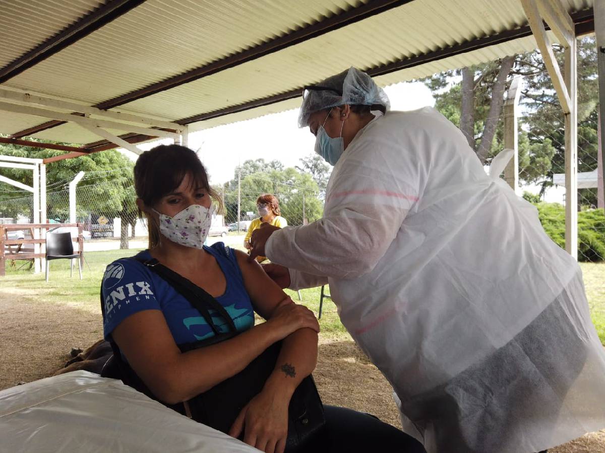 EL MUNICIPIO LANZA UNA NUEVA CONVOCATORIA DE VACUNADORES EVENTUALES DE COVID-19