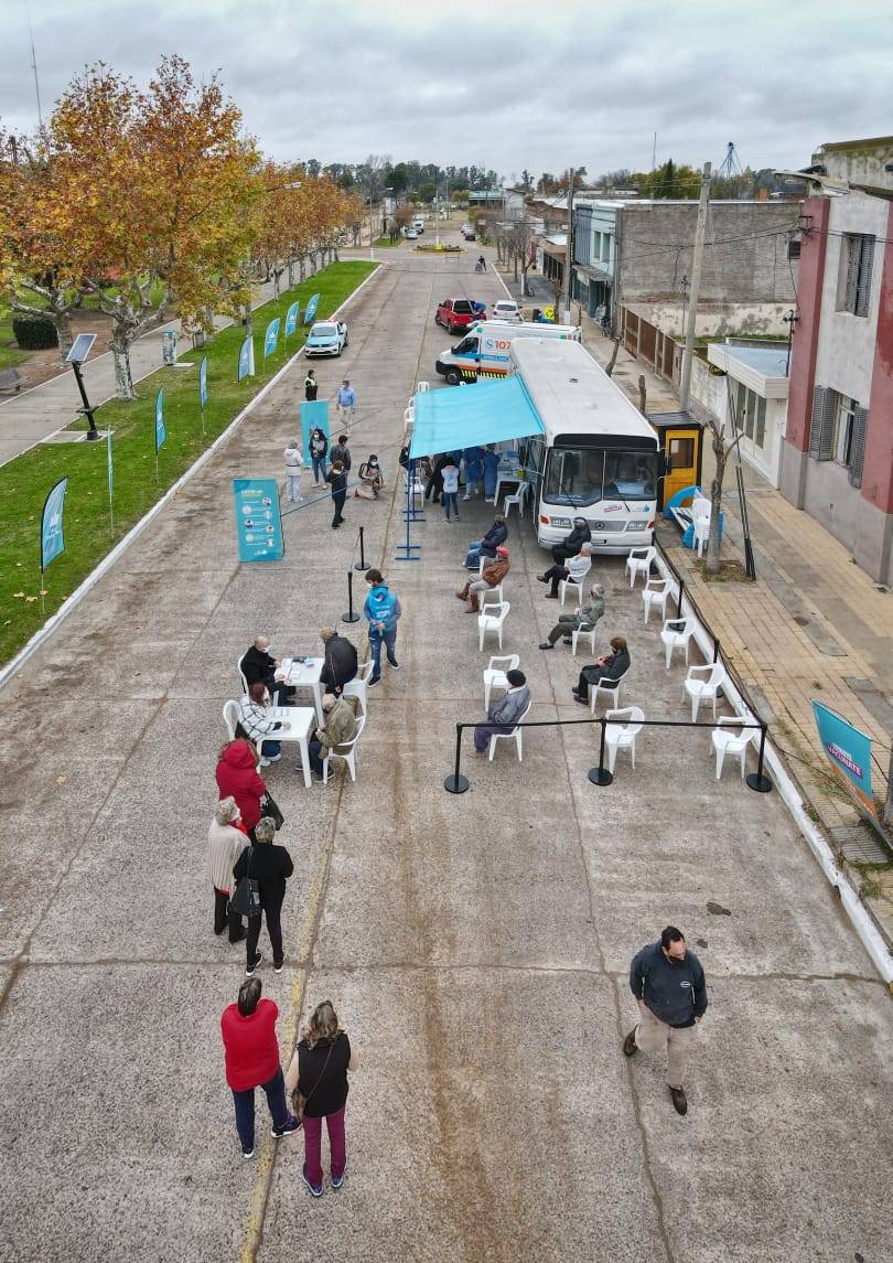 SE LLEVÓ A CABO LA JORNADA DE INOCULACIÓN LIBRE EN URDAMPILLETA