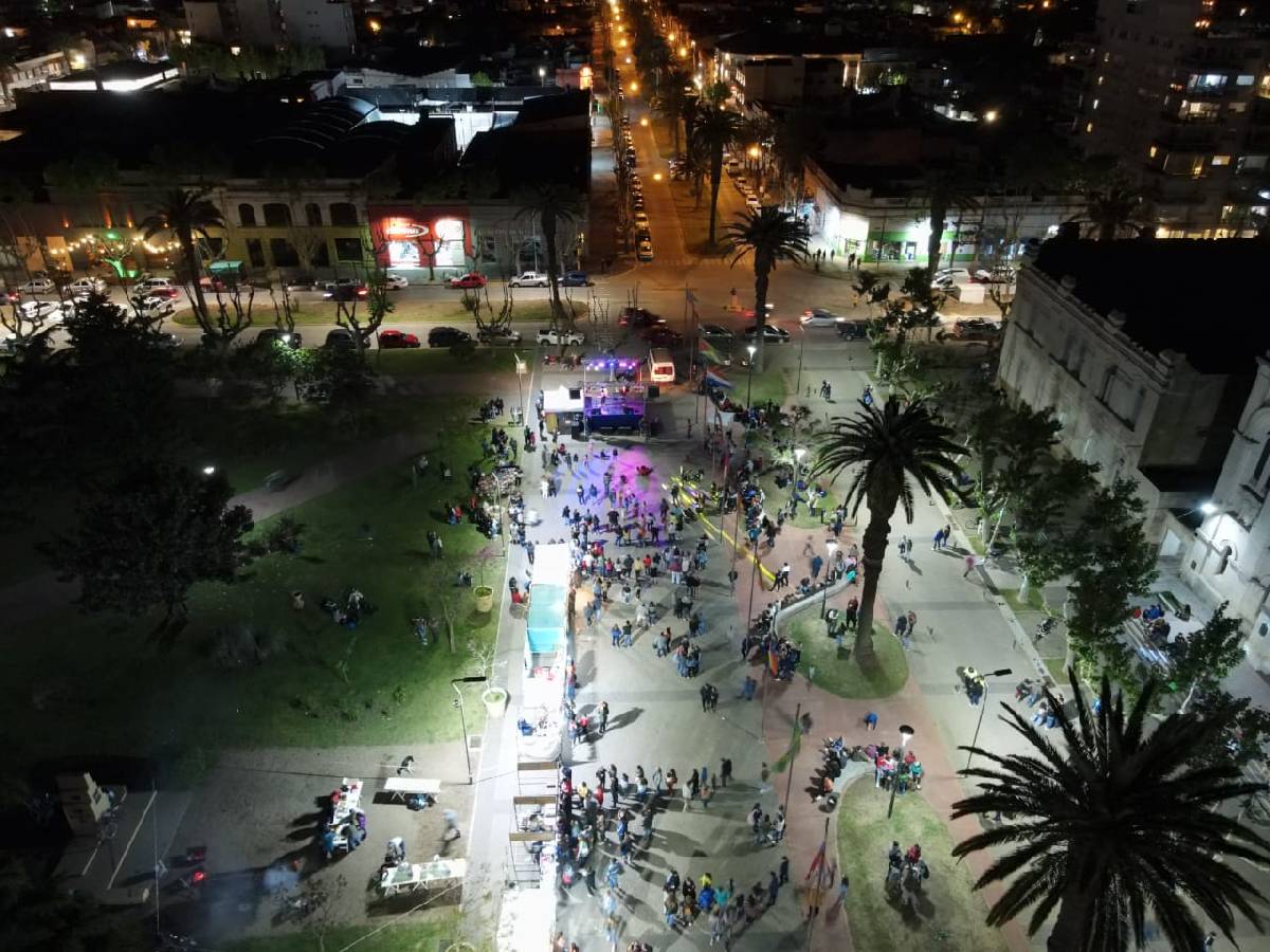 EL CENTRO CÍVICO SE VISTIÓ DE FIESTA PARA LA VUELTA DE CULTURA ACTIVA