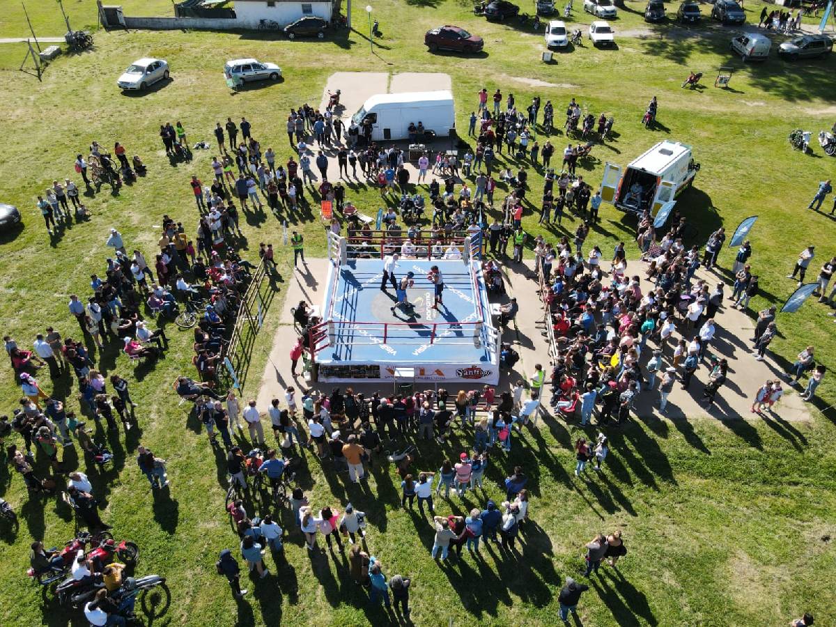 FUE UN ÉXITO EL FESTIVAL DE BOXEO EN EL PARQUE