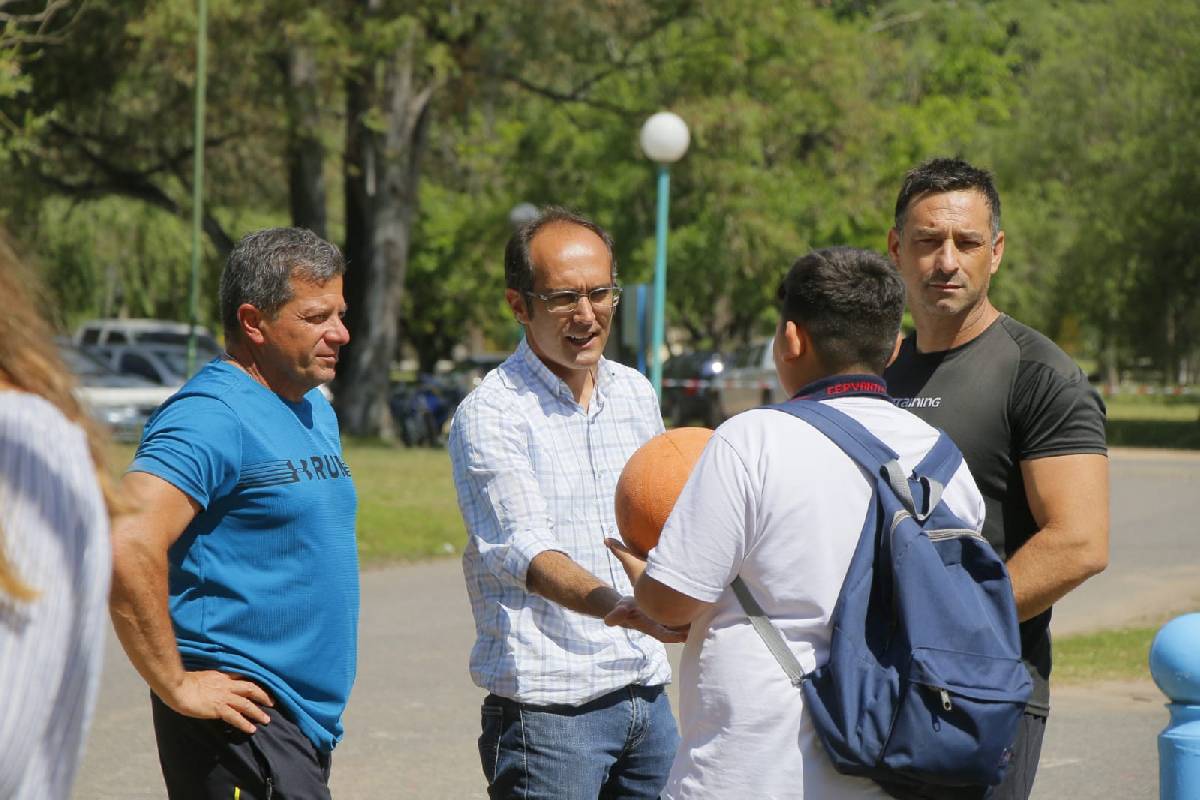 EL INTENDENTE PISANO ACOMPAÑÓ A JÓVENES BOLIVARENSES EN LOS JUEGOS PROMO 2021