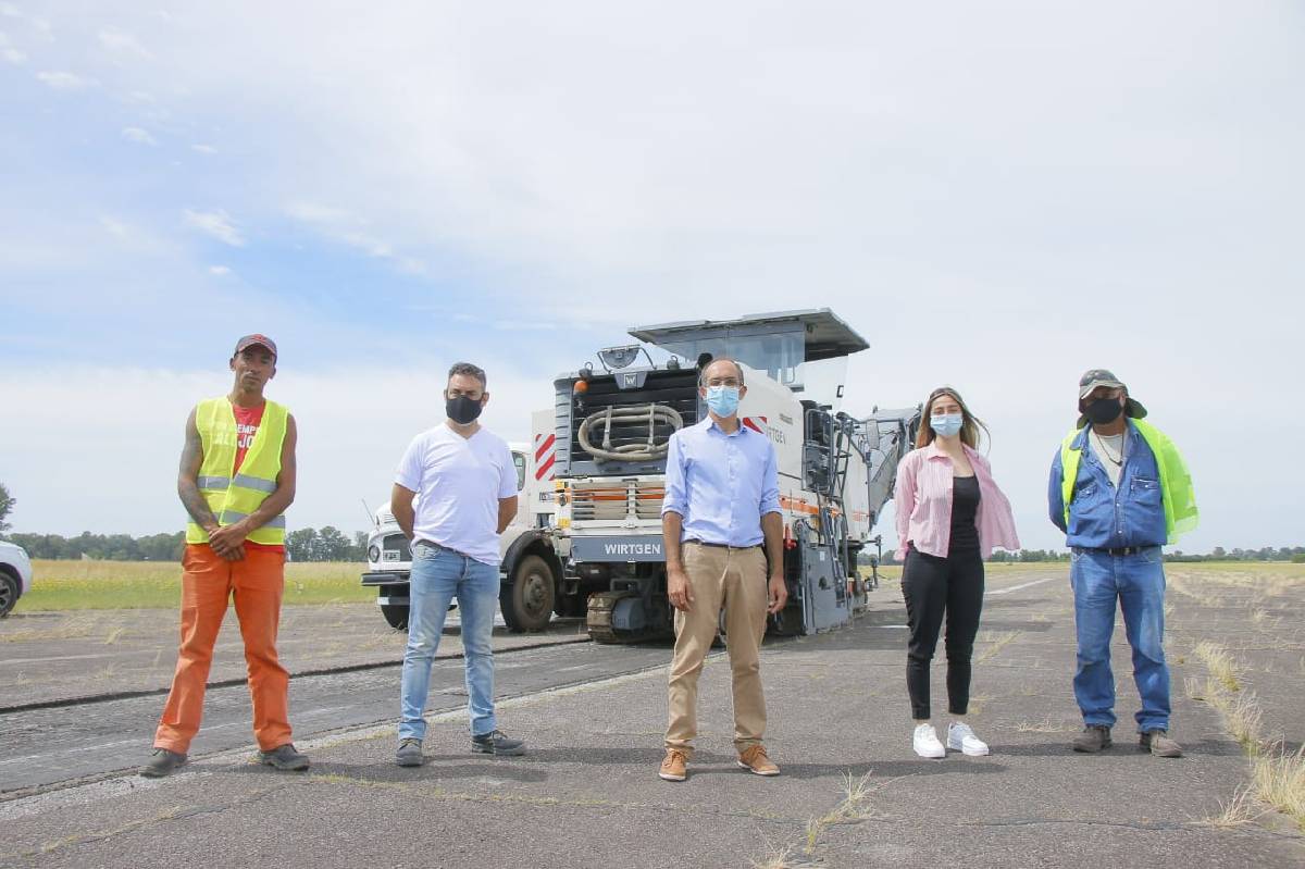 PISANO RECORRIÓ LA OBRA DE RESTAURACIÓN DE LA PISTA DE ATERRIZAJE DEL AERÓDROMO MUNICIPAL