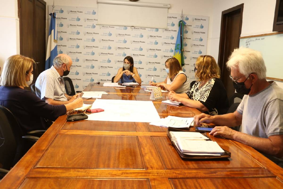 LA INTENDENTA INTERINA RODRÍGUEZ SE REUNIÓ CON INTEGRANTES DE LA COOPERADORA DEL HOSPITAL