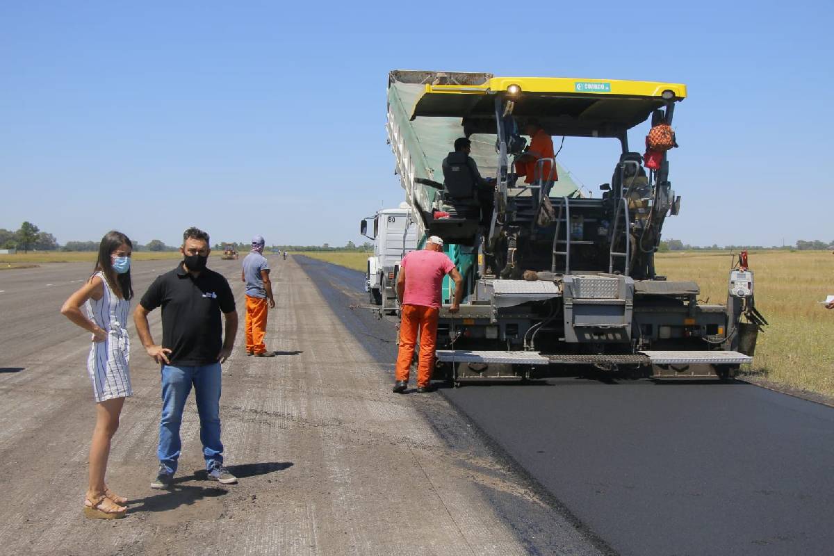 RODRÍGUEZ RECORRIÓ LA OBRA DE RESTAURACIÓN DE LA PISTA DE ATERRIZAJE DEL AERÓDROMO 