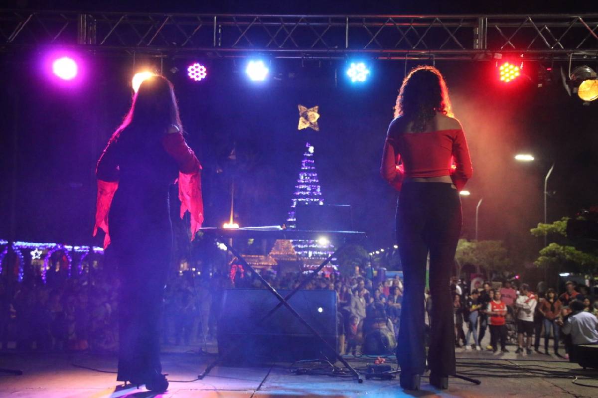 ESTE DOMINGO DISFRUTÁ DE UNA NOCHE TROPICAL EN VERANO ACTIVO