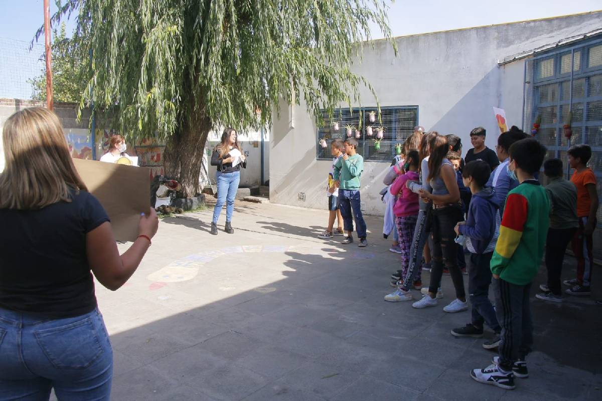 EL EQUIPO DE LAS CONSEJERÍAS BRINDÓ UN TALLER SOBRE SALUD SEXUAL EN EL CEC Nº 802