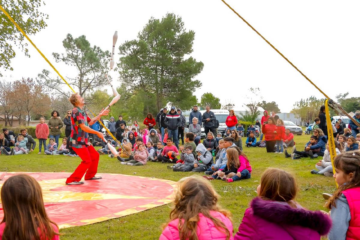 LA COMPAÑÍA CIRCO ENTERO ESTUVO EN BOLÍVAR 