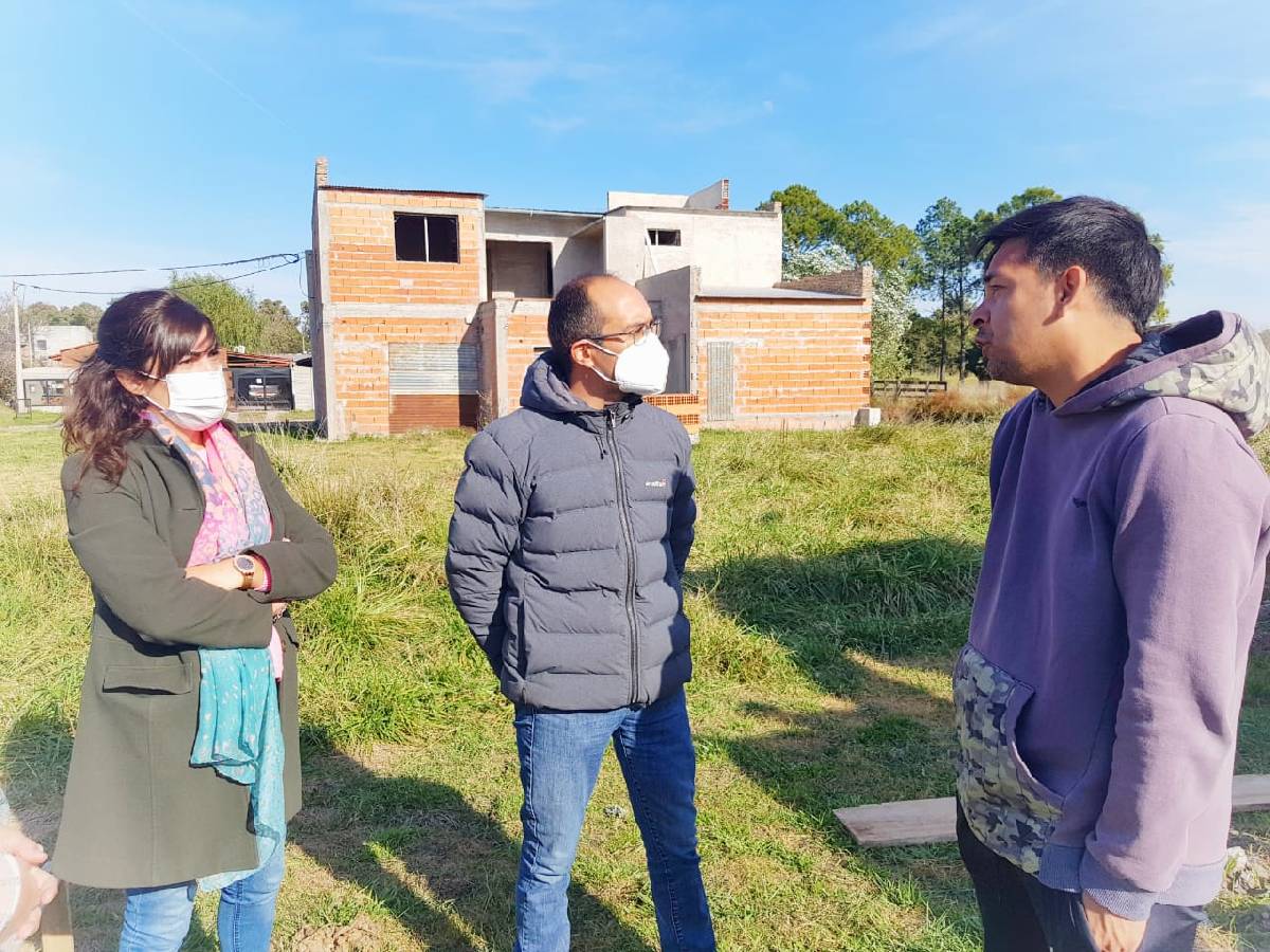  EL INTENDENTE PISANO VISITÓ A BENEFICIARIO DE LOTES CON SERVICIOS Y PROCREAR