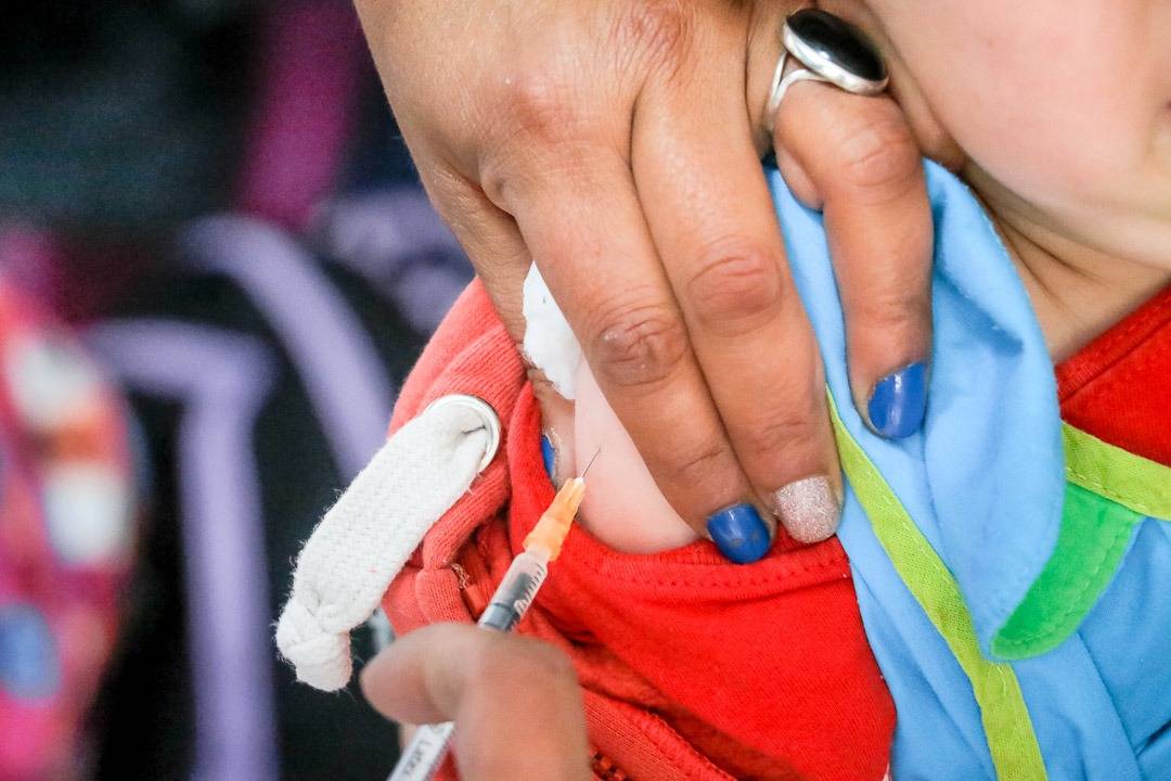 CAMPAÑA DE VACUNACIÓN CONTRA SARAMPIÓN, RUBEOLA, PAPERAS Y POLIO EN EL JARDÍN EL REINO DEL REVÉS