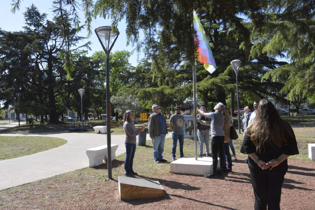 SE REALIZARÁ EL RECAMBIO DE LA BANDERA WIPHALA EN URDAMPILLETA