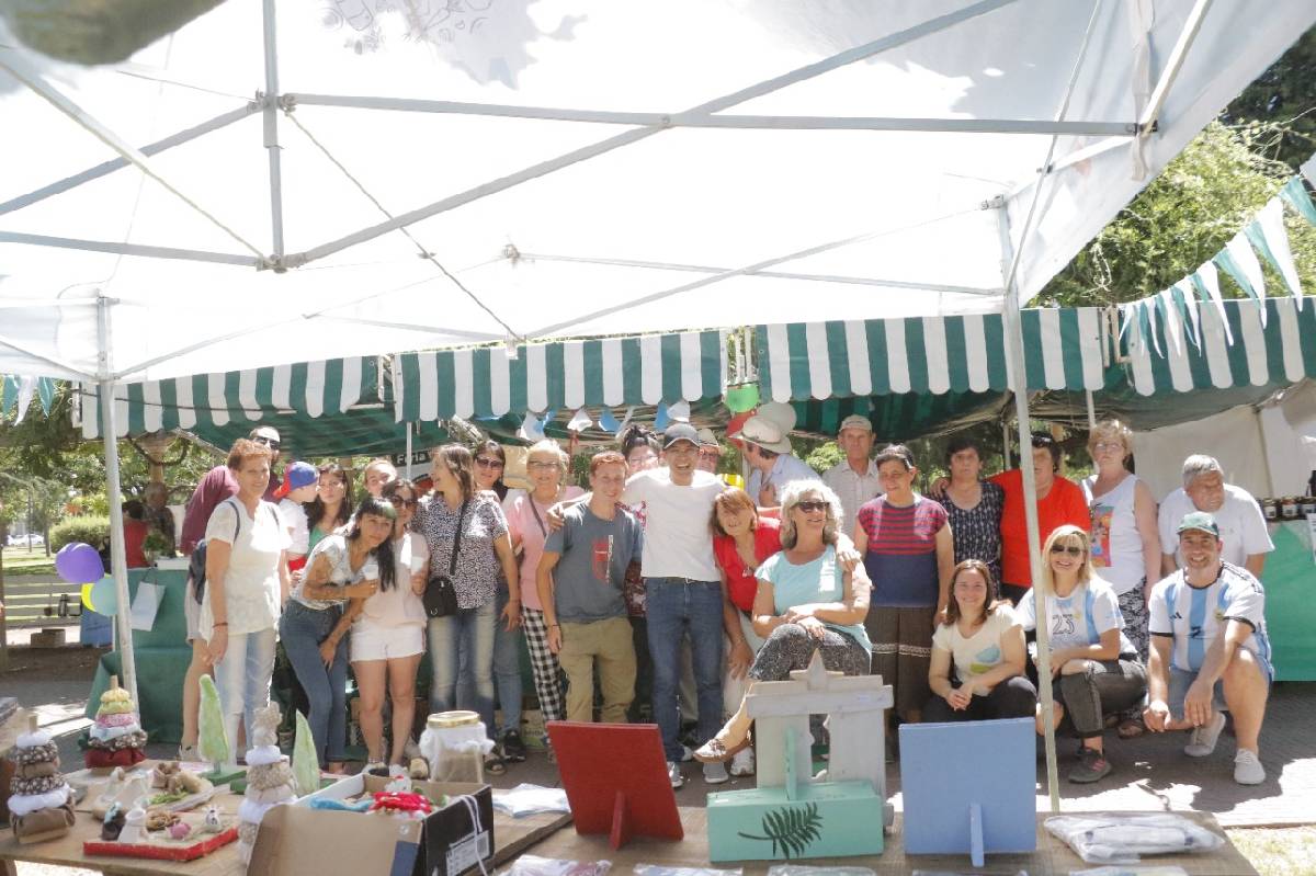 PISANO VISITÓ A LOS FERIANTES EN SU OCTAVO ANIVERSARIO 