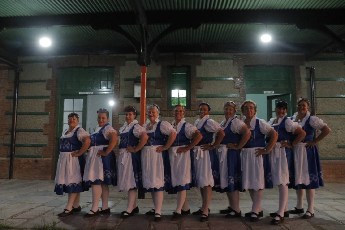 SE REALIZÓ LA PRIMERA EDICIÓN DE LA FERIA DE LAS COLECTIVIDADES EN URDAMPILLETA