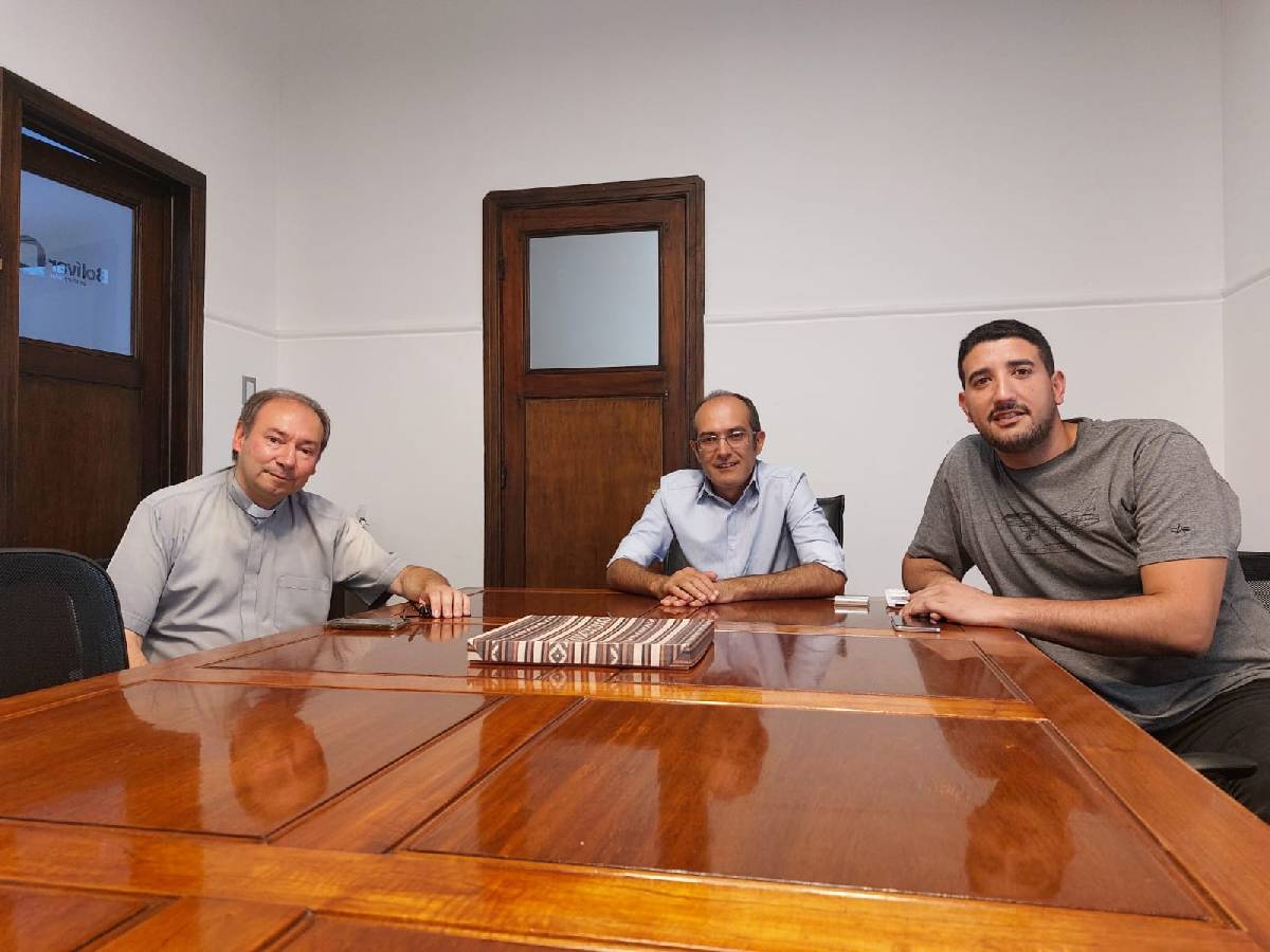 EL INTENDENTE MARCOS PISANO SE REUNIÓ CON EL PADRE MAURICIO SCOLTORE