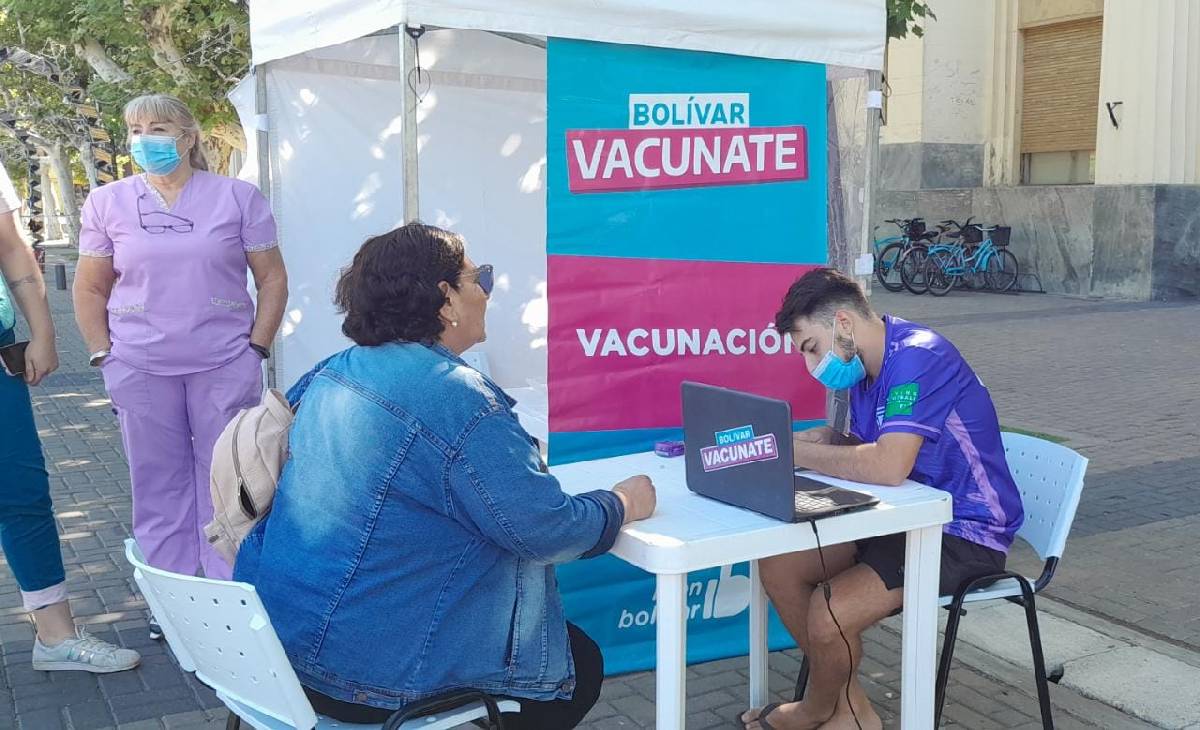 360 PERSONAS SE VACUNARON CONTRA COVID EN EL CENTRO CÍVICO