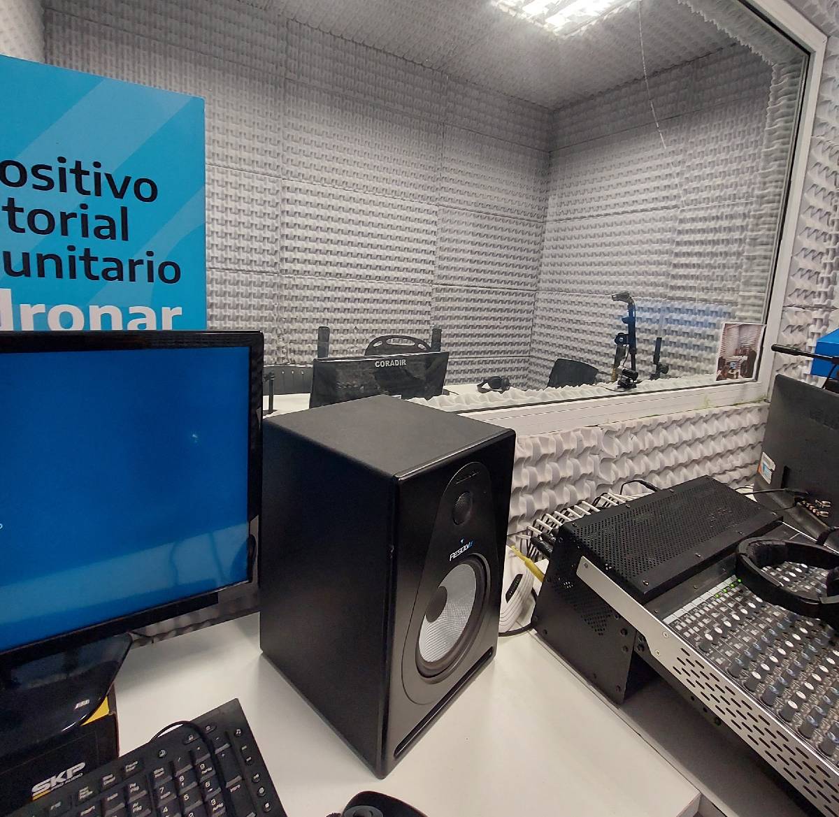 EL GIGANTE AZUL CONVOCA A INTERESADOS/AS A FORMAR PARTE DE LA RADIO