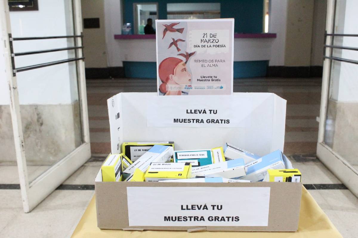 “REMEDIOS PARA EL ALMA” EN EL HALL DE LA MUNICIPALIDAD