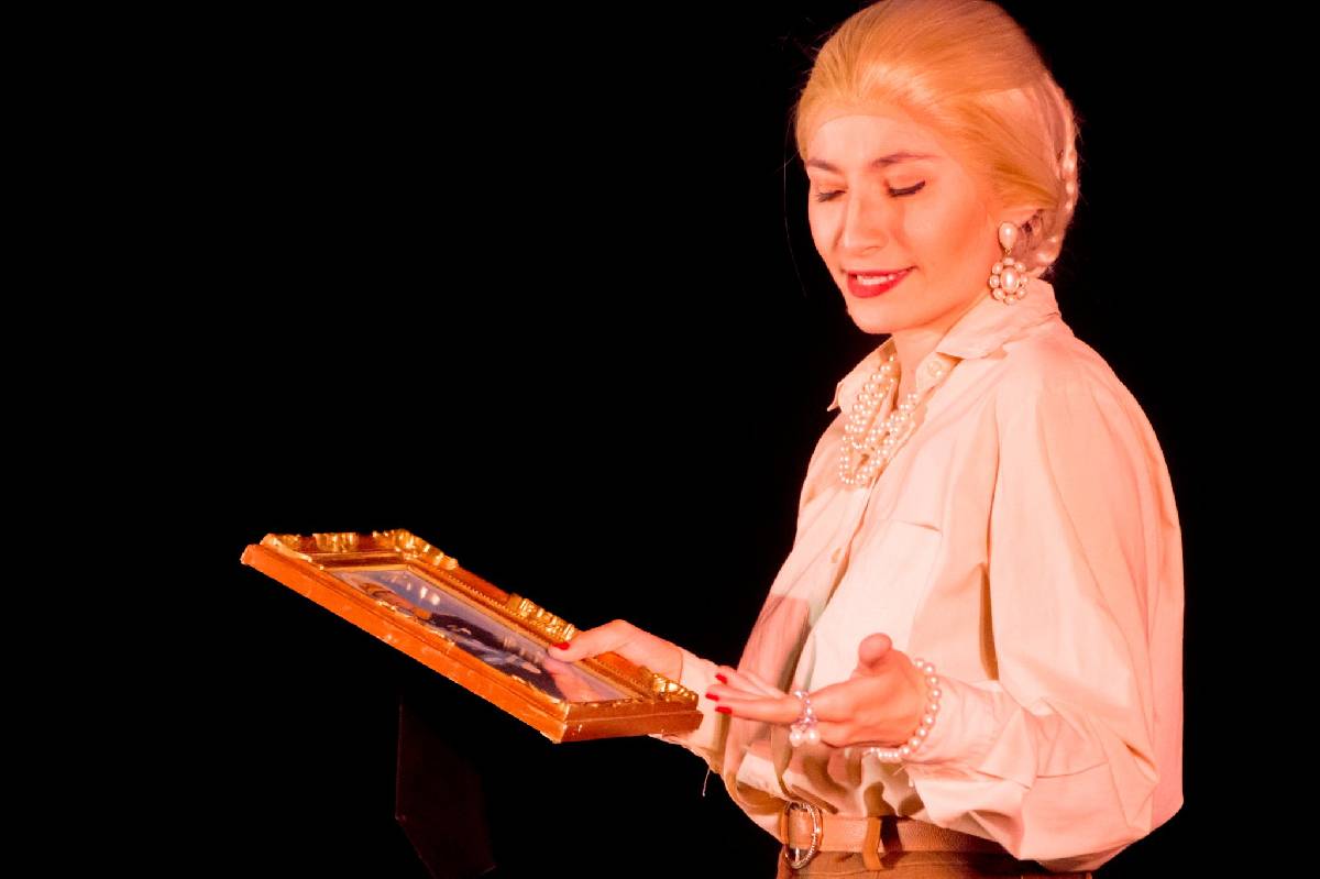 LLEGA A BOLÍVAR LA OBRA TEATRAL “LA DESCAMISADA: EVITA Y VOS FRENTE A FRENTE”
