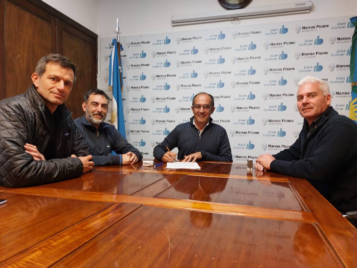 PISANO FIRMÓ EL CONTRATO PARA LA OBRA DE REGULACIÓN DE LA LAGUNA SAN LUIS