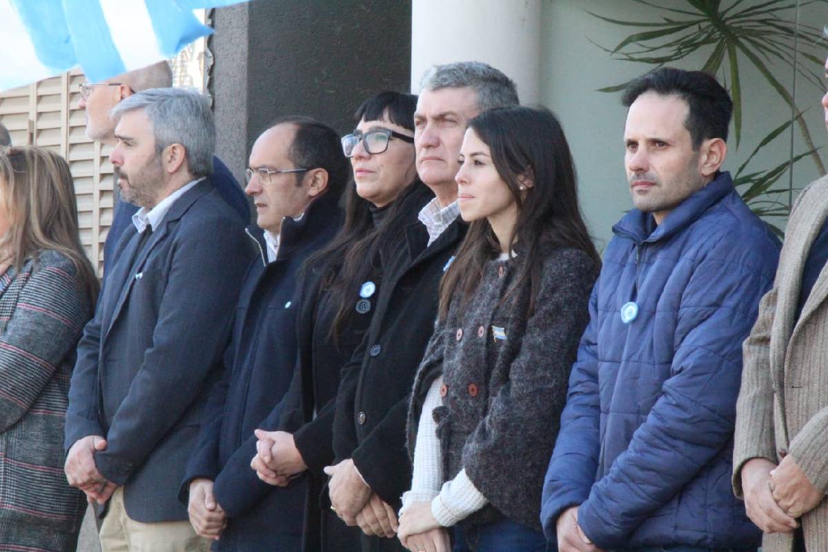 PISANO ENCABEZÓ EL ACTO POR EL DÍA DE LA BANDERA EN PIROVANO