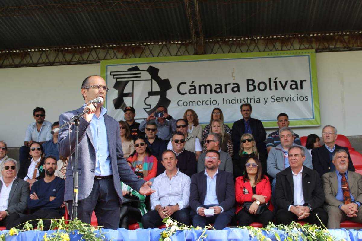 PISANO ACOMPAÑÓ LA INAUGURACIÓN DE LA EXPO COMERCIAL EN LA RURAL